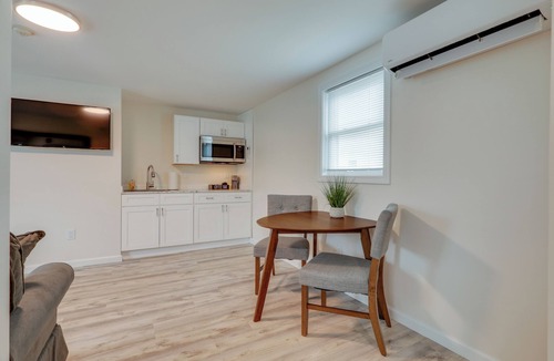 Wareham Apartment | Pet-friendly Wareham Retreat Near Onset Beach!
