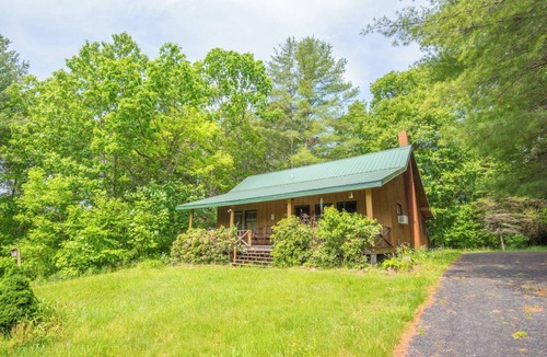 Lansing Cabin | Phoenix Rising + Views + Monthly Discount Pricing!