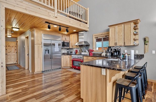 Brian Head Cabin | Pinehurst Cabin | Game Room | Sauna | Sleeps 16