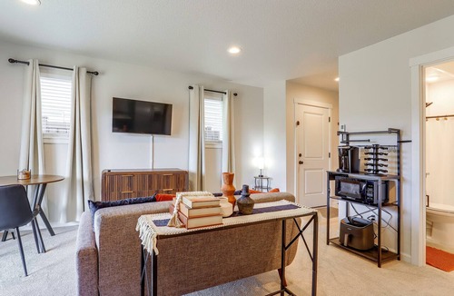 Gresham Apartment | PNW Home Base! Gresham Studio w/Patio