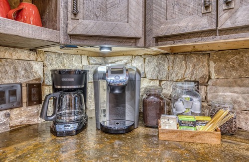 Blue Ridge Cabin | Pool, Barrel Sauna, Hot Tub, 4 King Suites, Tree-top Playground!