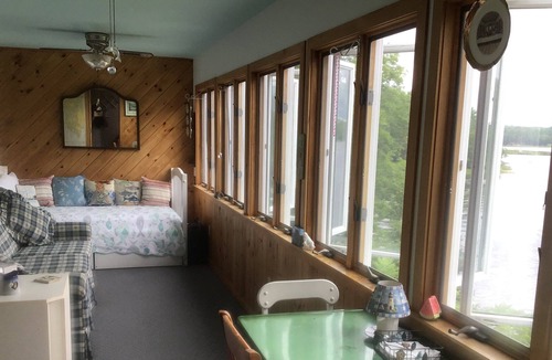 Woolwich Cottage | Private and Convenient Audubon Bring Your Fishing Pole!