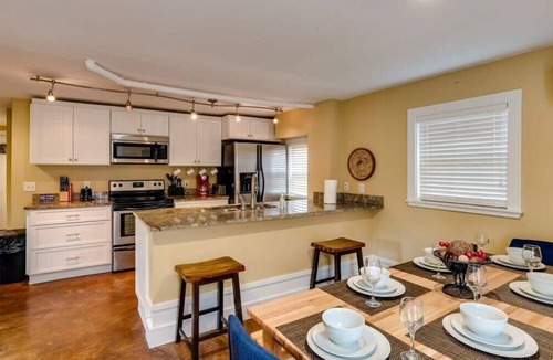 Savannah House | Private Backyard, Shared Pool & Pet-Friendly