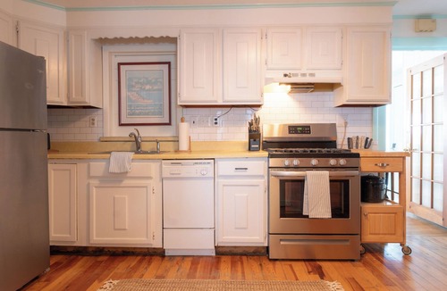 Green Harbor-Cedar Crest House | Private Beach Escape - Bay Views & Powder Point Bridge - Duxbury, MA