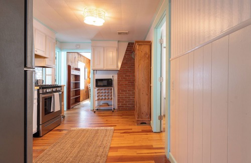 Green Harbor-Cedar Crest House | Private Beach Escape - Bay Views & Powder Point Bridge - Duxbury, MA