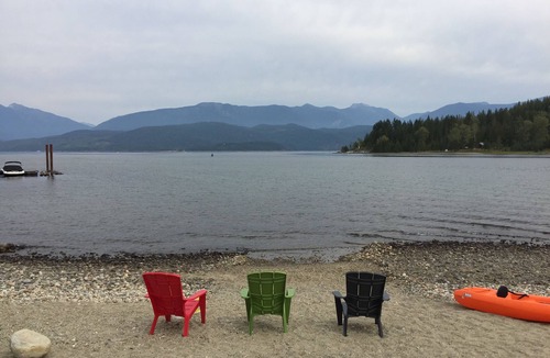Balfour House | Private Beachfront Cottage on Kootenay Lake