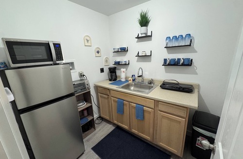 Hyde Park Apartment | Private, Cozy, Clean apartment in lovely Hyde Park
