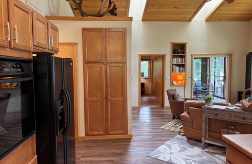 Primrose House | Private lakefront home on gorgeous Kenai Lake!