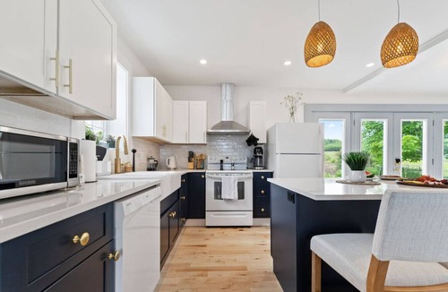 Lower Rose Bay House | Private Oceanfront Beach House