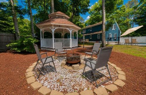 Osterville House | Private Pool Central AC Dog Friendly