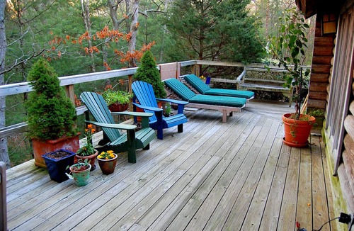 Northwest Harbor Cabin | Private Rustic Lodge on 3.5 acres - Ideal for relaxing and the Holidays