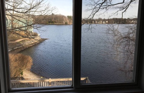 Worcester House | Private Waterfront Home!
