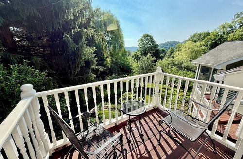 Great Barrington Apartment | Private Wing. Large Loft Queen Suite. Balcony. View. Ensuite Bath. Walk to Lake!