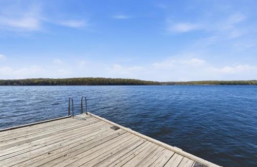 Shell Knob Apartment | Quail Cove Pine Premium Lakefront Condo Boatslip