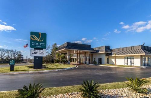 Perry Hotel | Quality Inn Perry - National Fairgrounds Area