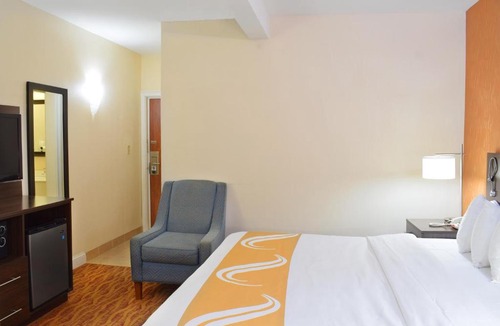 Middletown Hotel | Quality Inn & Suites Middletown - Newport