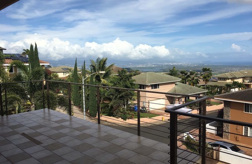 Makakilo City House | Quality & Views- Centrally Located - Golf & Disney !