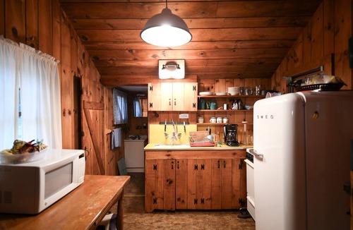 Naples Cottage | Quiet Brandy Pond Retreat with Sunset Views & Water Access