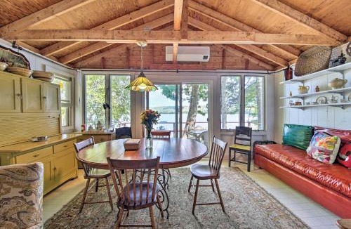 Union House | Quiet & Lovely Lakefront Cottage for Families!