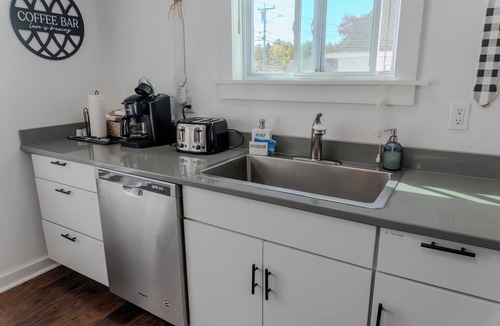 Southwest Harbor House | Quietside Hideaway @Acadia National Park, A/C, Seafood, Fire pit, sleeps 12