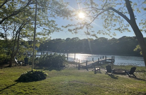Mashpee Cottage | Quintessential Waterfront Cape Cod Cottage