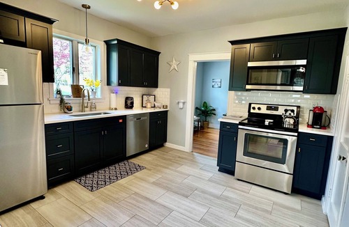 Bristol House | Recently totally renovated duplex located 5 minutes from Downtown Bristol.