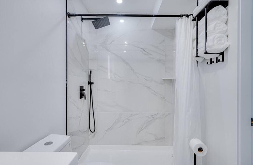 Milton Apartment | Red Door Oasis