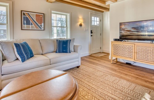 Greenport West House | Refurbished North Fork cottage with large yard, patio, grill, AC & washer/dryer