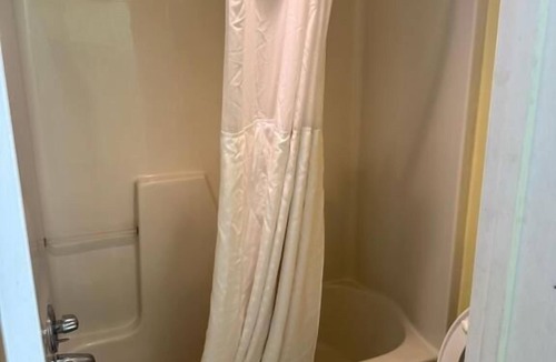 Riverdale Hotel | Regency Inn