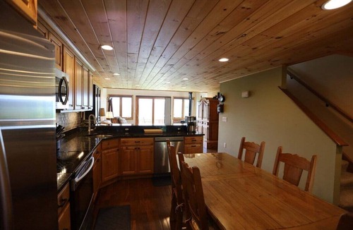 Campton Condo | Relax at This Mountain View Condo in the Estates!