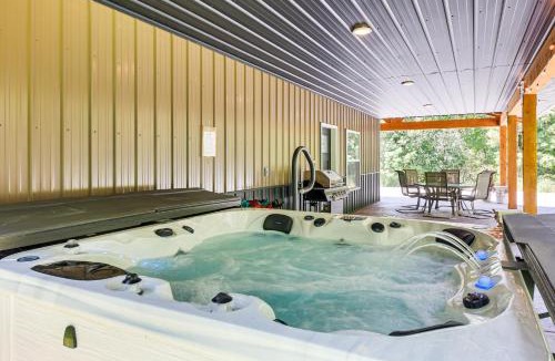 Boundary County House | Relax, Reconnect & Explore: Modern Idaho House!
