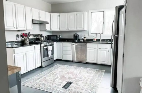 Berlin House | Relaxing 5 bd home with 1 bd Apartment on 2.5 acres near MD beaches