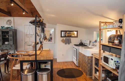 Town of Olive Cottage | Relaxing Catskill Mountain Cottage.