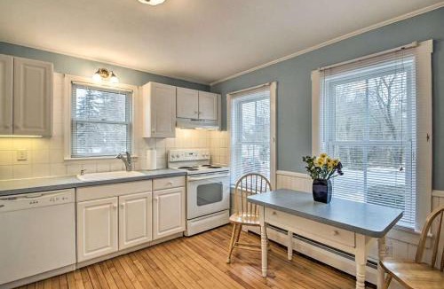 Kennebunk Apartment | Relaxing Getaway Near Everything