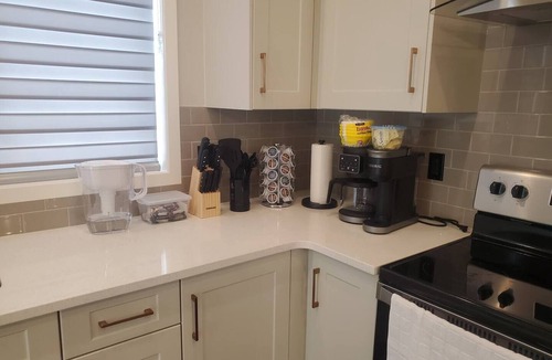 Southeast Calgary House | Remote Work Ready/AC/Lake Access/Near South Health Campus/Games