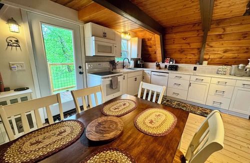 Jeffersonville Ski Chalet | Ridgeline A-Frame, close to Smugglers Notch and Stowe with amazing views!