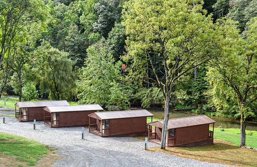 Harrogate Cabin | River Forge Cabin 75 - Cozy and Rustic 1 Bedroom Cabin - Creek Front