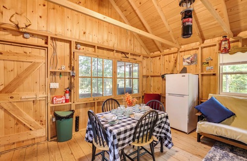 Olamon Apartment | Riverfront Greenbush Studio w/Porch & Views!