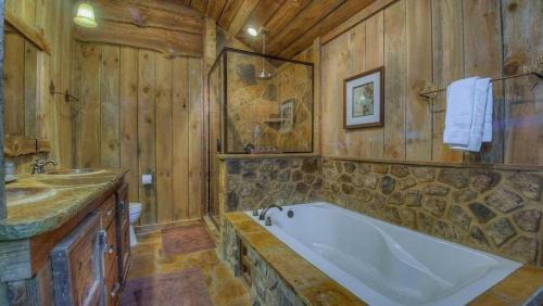 Cashes Valley House | Rock N' River