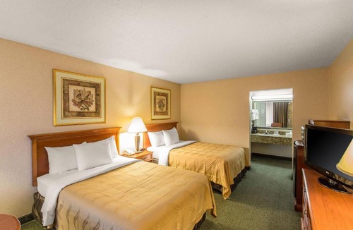 McDonough Hotel | Rodeway Inn
