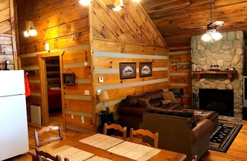 Topton Cabin | Romantic And Secluded Mountainside Cabin Overlooking The Nantahala Gorge.