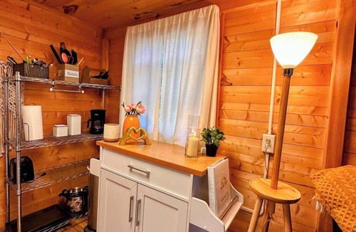 Stoneham House | Romantic Treehouse | Lakes, Trails & Views