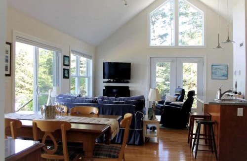 Hancock Point House | Romantic Waterfront Cottage with Private Beach & Fireplace Near Hancock, Maine