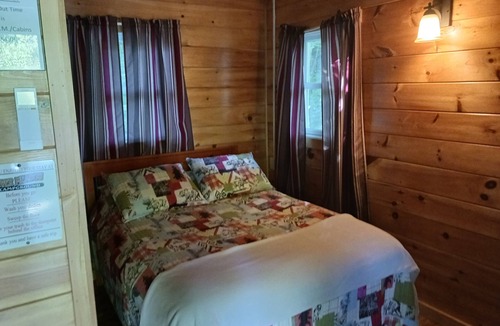North Haverhill Cabin | Rustic Cabin Available in North Haverhill NH