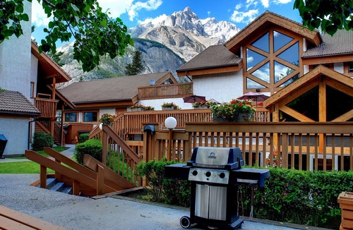 Banff Condo | Rustic Value Banff Condo with Fireplace!
