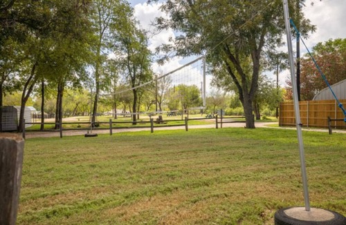 Burnet RV Rental | RV Site - Pull Through 41