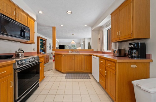 Rangeley Condo | Saddleback | 15 Clubhouse | Ski in/out, Pet friendly