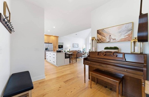 Calhoun House | SALE! Peaceful Mountain View Home | Hot Tub | EV Charger