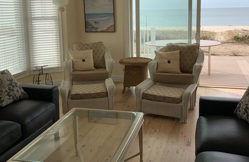 Mattituck House | Sand Dollar Beach House:North Fork,Vineyards,Farm Stands,Kayaks