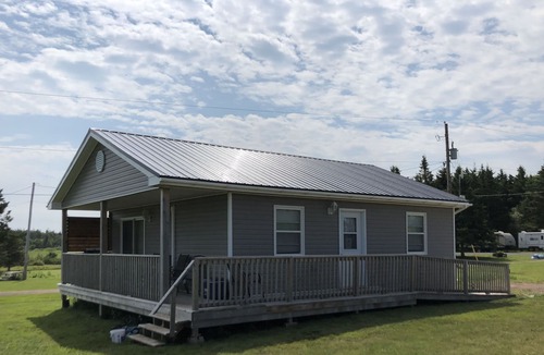 Seafoam House | Seafoam Shore Memory Cottage 2 bdrm yr. round